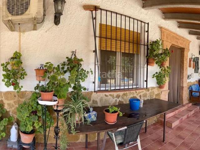 Masía en venta en Villarrobledo. *Descubre esta espectacular parcela en Villarrobledo ?, una oportunidad única que combina amplitud, confort y muchísimas posibili. Masías.