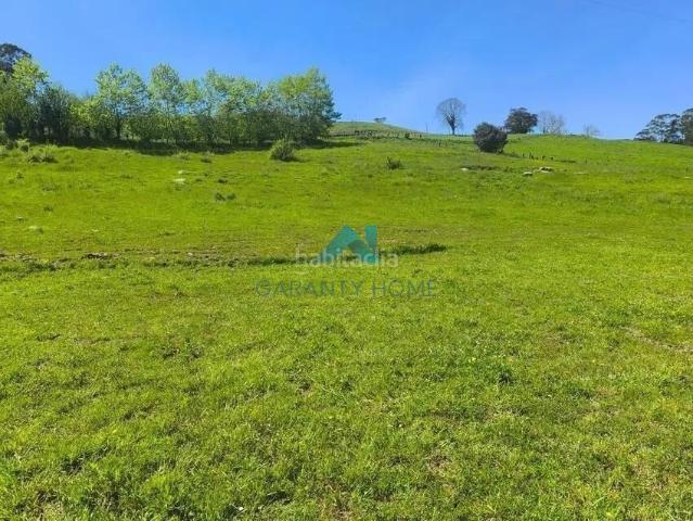 Masía en venta en Voto. Se vende casa con terreno en Bárcena de Cicero. Masías.