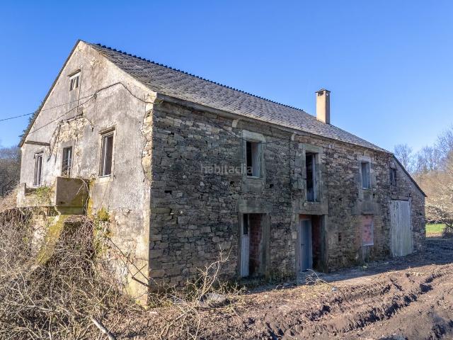 Masía en venta en Xermade. Casa de piedra a restaurar con terreno edificable en Xermade. Masías.