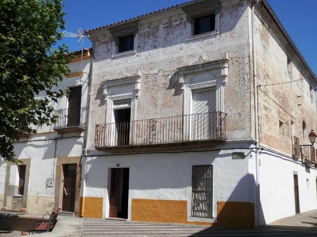 Masía en venta en Zorita. Masías.