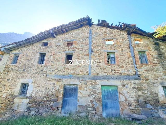 Masía en venta en Abadiño. Caserío en venta en Mendiola Oportunidad única para reformar a tu gusto. Masías.