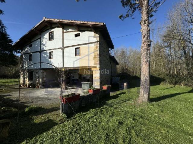 Masía en venta en Abadiño. Precioso Caserío Unifamiliar en Muntsaratz con Vistas Espectaculares Tu Hogar en la Naturaleza Te Espera!. Masías.
