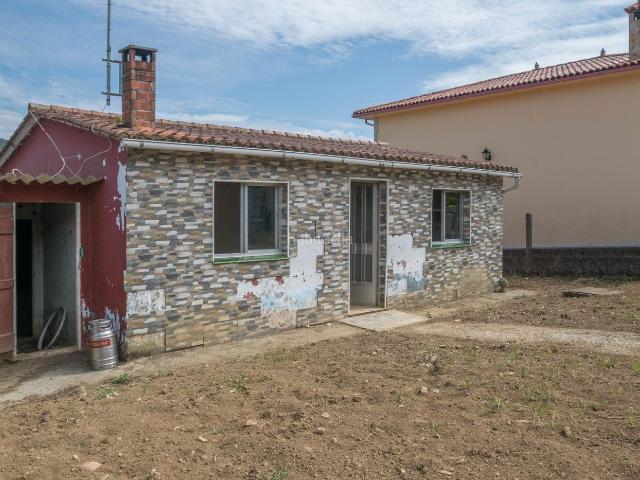 Masía en venta en Abegondo. Fin de semana a reformar con bonita parcela en Abegondo. Masías.