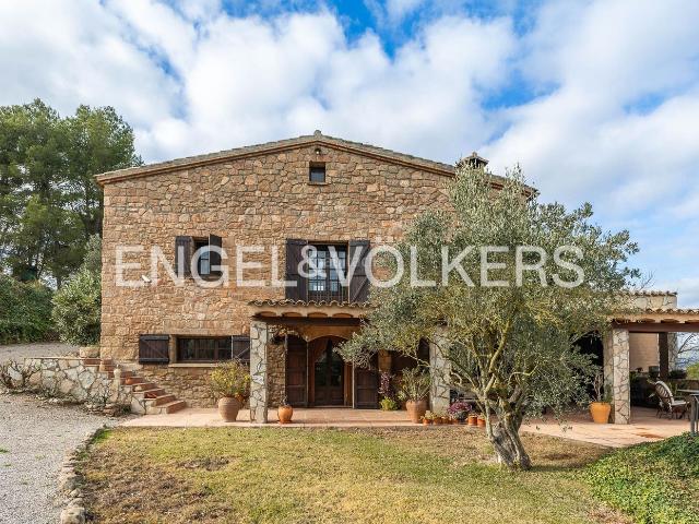 Masía en venta en Aguilar de Segarra. FINCA RÚSTICA EXCLUSIVA CON DOS VIVIENDAS Y 12 HECTAREAS DE PRIVACIDAD ABSOLUTA. Masías Aguilar de.