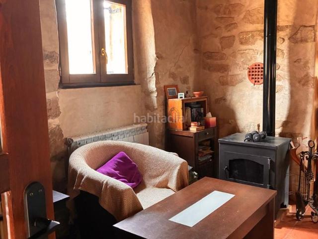 Masía en venta en Alquézar. ecológica con finca de 3.2ha, pozo y placas solares. Masías.