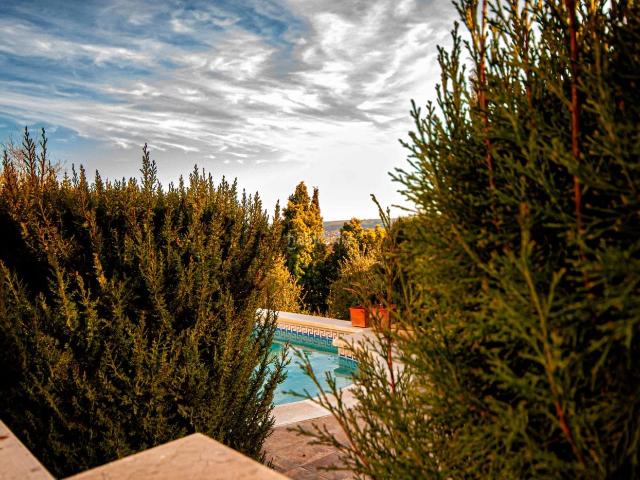Masía en venta en Almodóvar del Río. MAGNÍFICA CASA DE DOS PLANTAS EN CUEVAS BAJAS CHARCO ROTO ALTO. Masías Almodóvar del.