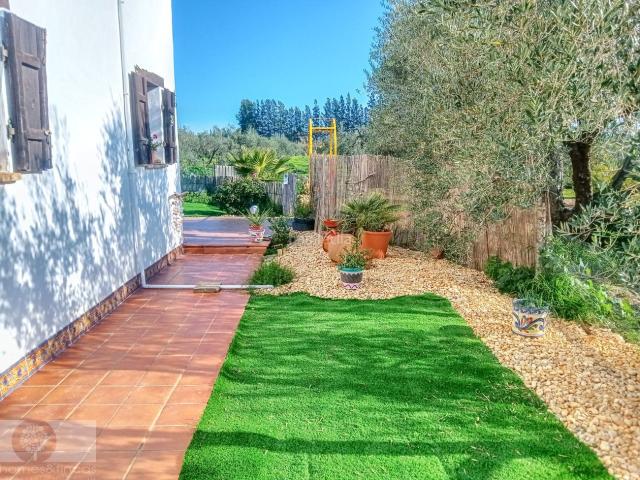 Masía en venta en Almonte, Almonte. Finca en venta en Almonte. Masías.