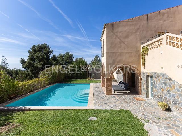 Masía en venta en Albalat dels Tarongers. Villa de lujo con vistas infinitas en Náquera. Masías Albalat dels.