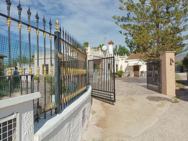 Masía en venta en Albatera. Casa de campo en Albatera. Masías.