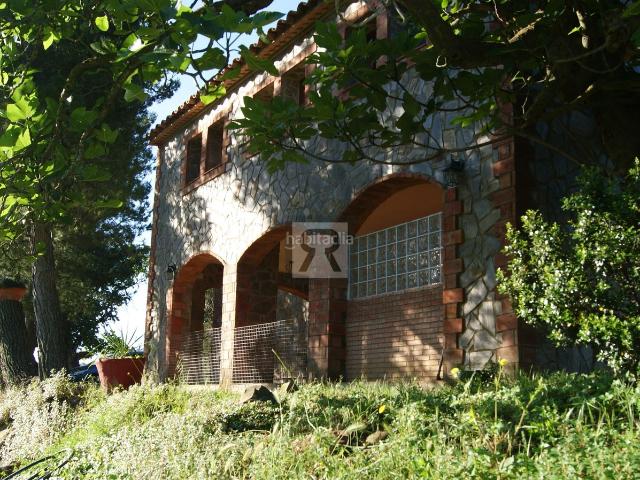 Masía en venta en Albiol L´. Masia con almacen, cuadras para caballos con codigo REGA y 27Ha de terreno LALBIOL TARRAGONA. Masías Albiol.