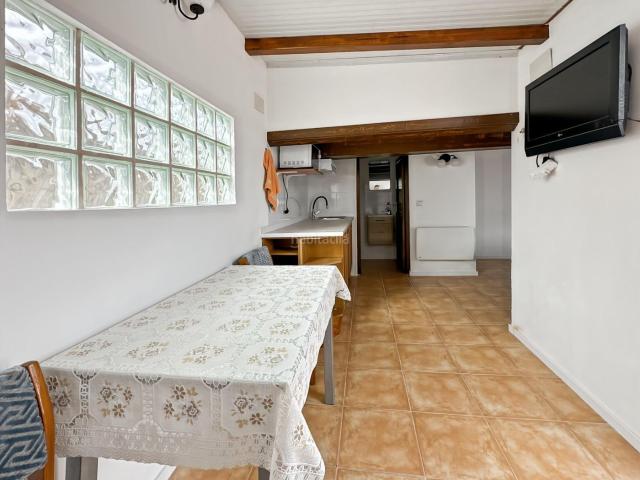Masía en venta en Albocàsser. CASA EN ALBOCACER CON 4 SUITES. NEGOCIO. POSIBLE CASA RURAL. Masías.