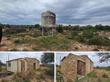 Masía en venta en Aldea L´ Costa Dorada. FINCA RÚSTICA CON CASA DE PIEDRA. Masías Aldea.