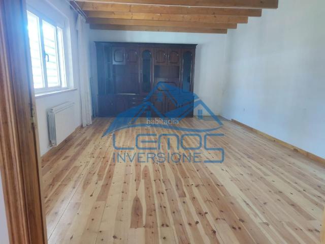Masía en venta en Alija del Infantado. Casa independiente en Alija del Infantado. Masías Alija del.