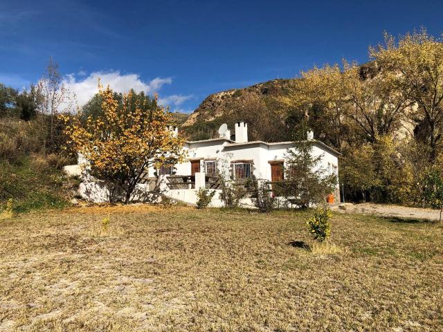 Masía en venta en Alpujarra de la Sierra. Complejo Rural en El Golco Mecina Bombarón. Masías Alpujarra de la.