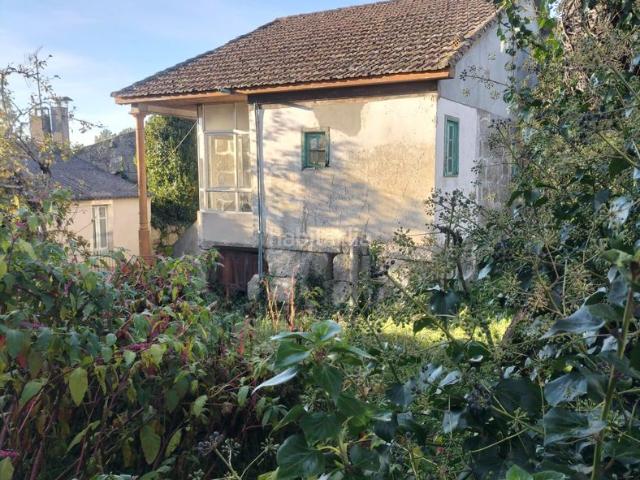 Masía en venta en Amoeiro. Casa rústica para reformar. Masías.