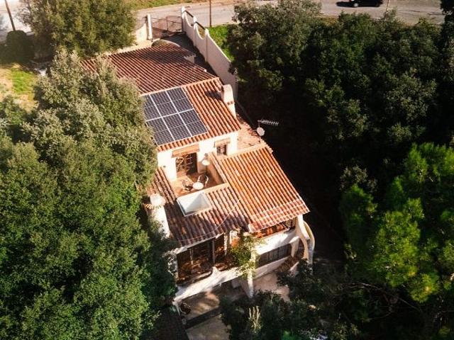 Masía en venta en calle Amadeu Vives, Ametlla del Vallès, l´, de 375 m² 6 habitaciones por 659.000