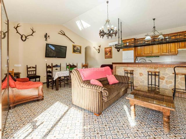 Masía en venta en Aracena. Masías.