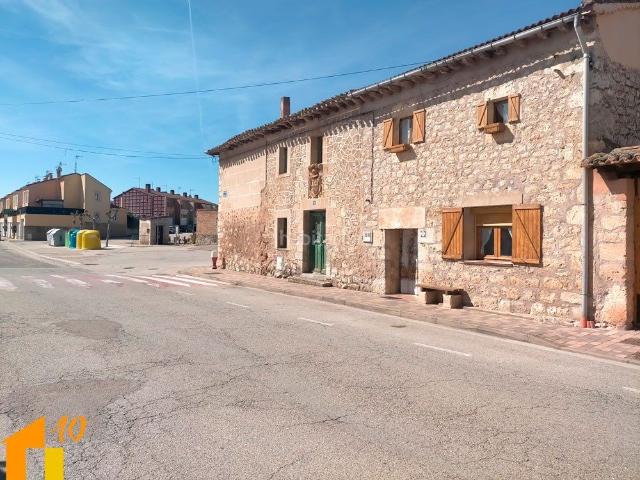 Masía en venta en Arcos. Casa en Arcos de la Llana para Reformar. Masías.