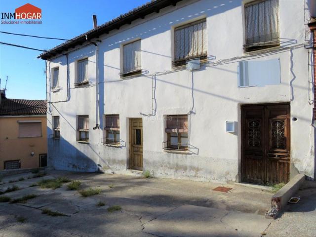 Masía en venta en Arévalo. CASA EN ARÉVALO. Masías.
