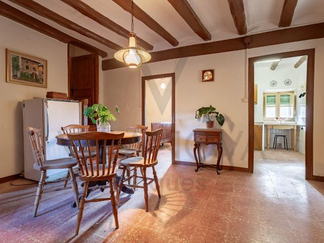 Masía en venta en Argentera L´. Casa de pueblo en venta en Plaza de lEsglésia 4, L'Argentera. Masías Argentera.