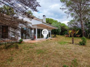 Masía en venta en Argentona, Urbanitzacions. Casa aislada de una sola planta!. Masías.