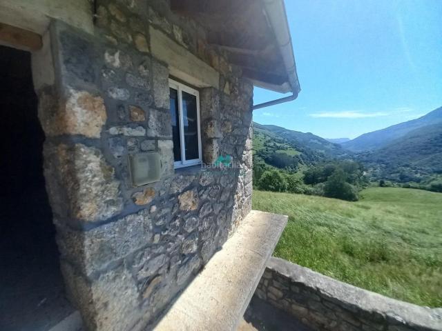 Masía en venta en Arredondo. Se vende casa para reformar con terreno. Masías.
