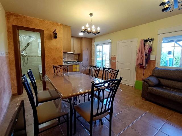 Masía en venta en Autol. Encantadora casa rústica con jardín y piscina en entorno natural. Masías.