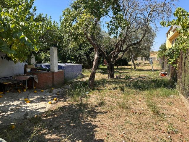 Masía en venta en Badajoz, Carretera de Sevilla Los Montitos. CASA CON TERRENO EN LA CTRA. DE SEVILLA. Masías.