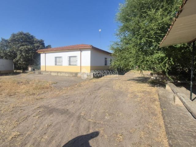 Masía en venta en Badajoz, Las Vaguadas. Casa rural en venta en Badajoz. Masías.