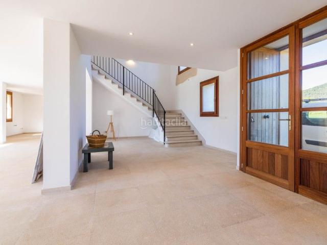Masía en venta en Baleares Alaró. Elegante finca con vistas a la montaña en venta en Alaró, noroeste de Mallorca. Masías.