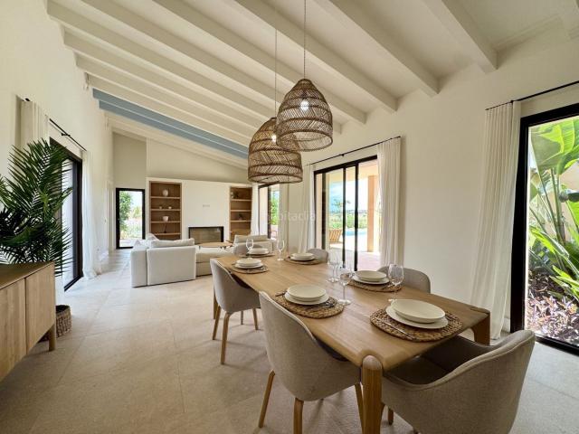Masía en venta en Baleares Campos. En venta magnífica finca de nueva construcción. Masías.