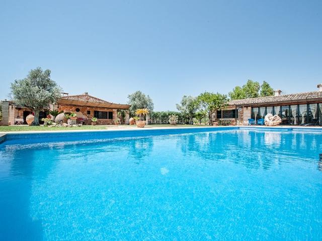 Masía en venta en Baleares Campos, Zona Rústica Interior. Encantadora finca en venta cerca de Sa Rapita en Mallorca. Masías.