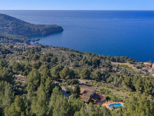 Masía en venta en Baleares Deià. Mansion de campo impresionante con fantásticas vistas al mar a la venta en Deia, oueste de Mallorca. Masías.