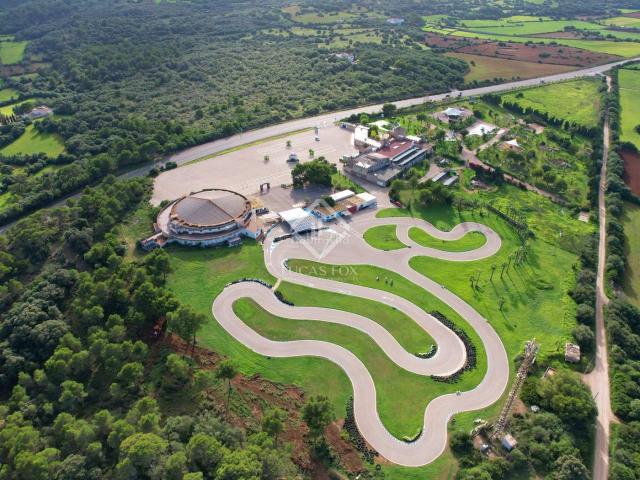 Masía en venta en Baleares Ferreries, Ferreries poble. Estupendo complejo turístico y lúdicocomercial único con piscina en venta en Ciutadella en la isla de Menorca. Masías.