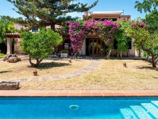 Masía en venta en Baleares Llubí. Fabuloso casa de pueblo con piscina en Llubi. Masías.