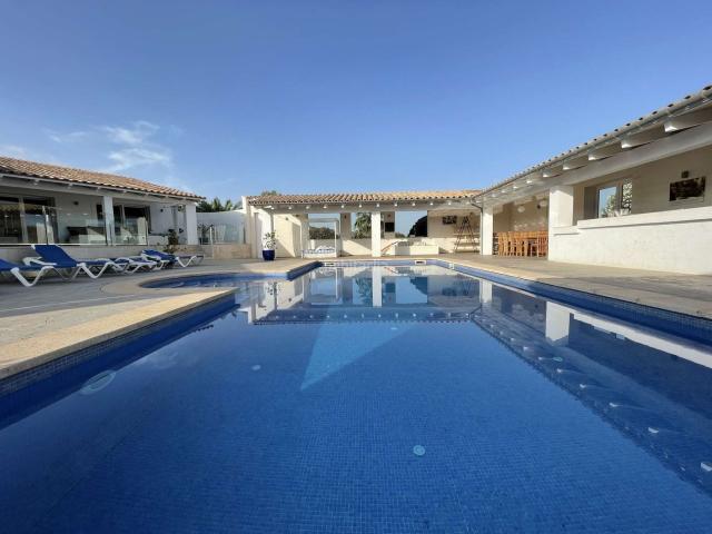 Masía en venta en Baleares Llucmajor, Llucmajor Interior. Finca con gran potencial, ideal para inversores, para familias numerosas o como lugar para celebrar eventos, ref. 10123. Masías.