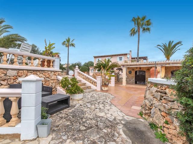 Masía en venta en Baleares Manacor, Manacor Centre. Porto Cristo Finca de lujo con vistas panorámicas al mar. Ref. 9662. Masías.
