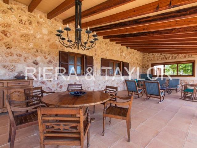 Masía en venta en Baleares Manacor, Porto Cristo. Elegante finca en el campo con vistas al mar en su horizonte, cerca de Porto Cristo. Masías.