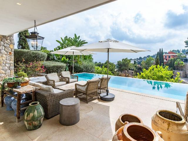 Masía en venta en Baleares Palma de Mallorca, Gènova. Villa moderna en una ubicación única con piscina y vistas al mar en Génova. Masías Palma de.