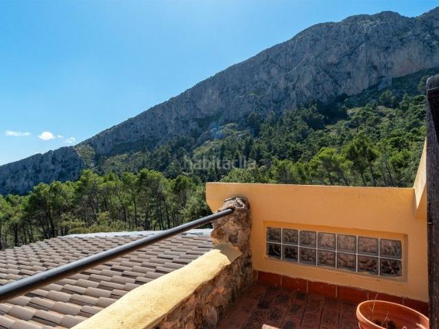 Masía en venta en Baleares Puigpunyent. Pintoresca finca con vistas panorámicas en venta en Puigpunyent, Mallorca. Masías.