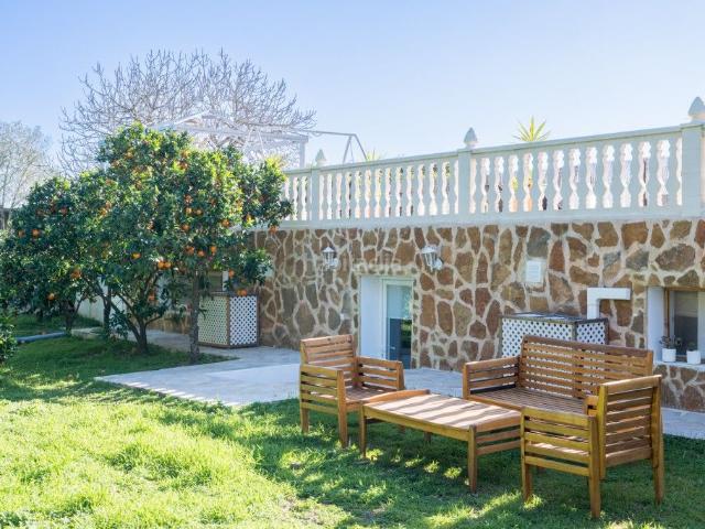 Masía en venta en Baleares Sant Joan de Labritja. Finca tradicional con apartamentos independientes en venta cerca de San Lorenzo, Ibiza. Masías Sant Joan de.