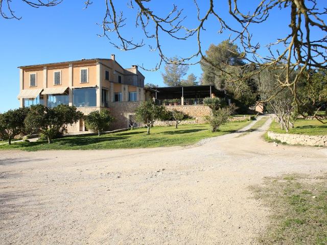 Masía en venta en Baleares Sant Joan. Se vende vivienda o restaurante en funcionamiento en Sant Joan. Masías Sant.