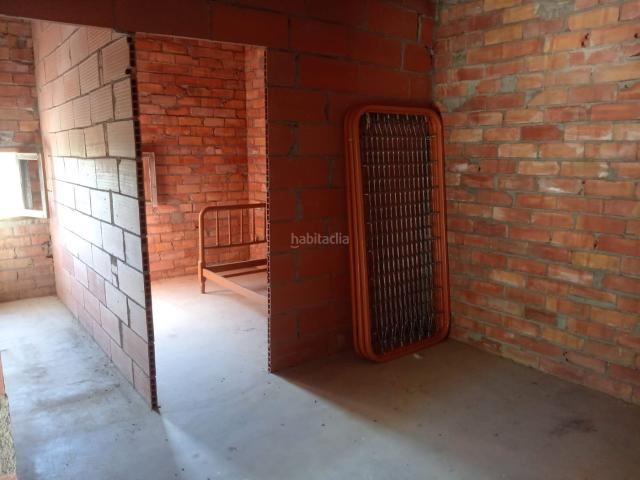 Masía en venta en Batea. Finca con agua de 10.500m2 + casa de 61m2. Batea. 45.000. Masías.