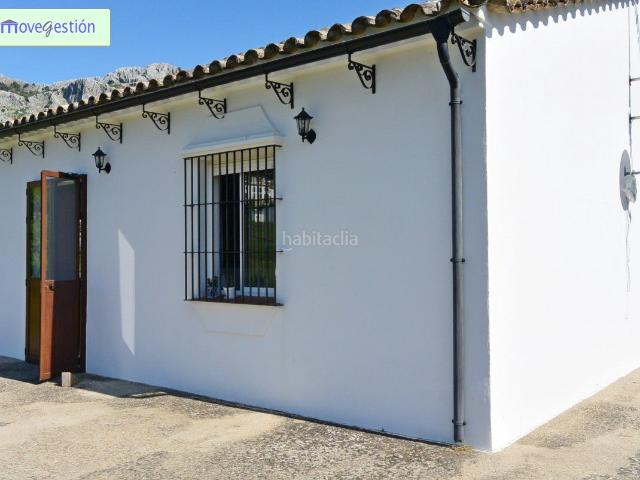 Masía en venta en Benaocaz. VENTA DE CASA CON TERRENO. Masías.