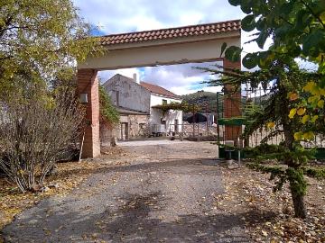 Masía en venta en Benalúa de las Villas de 448 m2