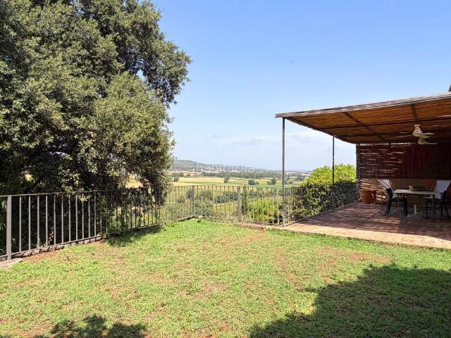 Masía en venta en Bisbal d´Empordà La. Fantástica casa unifamiliar en El Castell de l'Empordà. Masías Bisbal d´Empordà.
