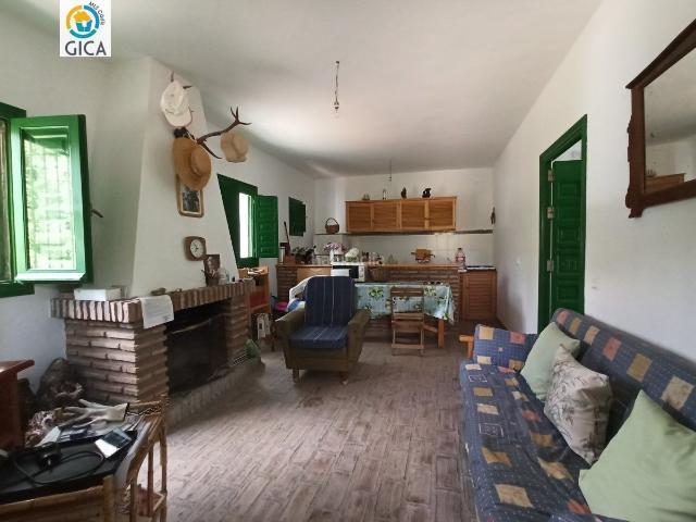 Masía en venta en Bosque El. CASA CON PARCELA EN LA SIERRA DE CADIZ EL BOSQUE. Masías Bosque.