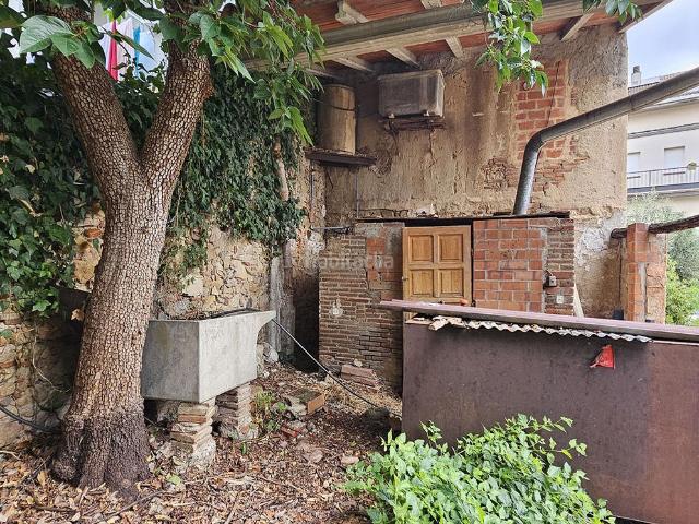 Masía en venta en Breda. Casa de 317m2 total construits amb parcel.la de 585m2 al poble de Breda. Masías.