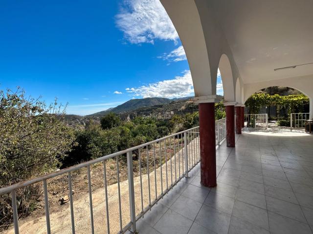 Masía en venta en Canjáyar. Finca rústica de 22.000 m² con cortijo, agua en propiedad y cultivo en producción Canjáyar Alpujarra de Almería. Masías.
