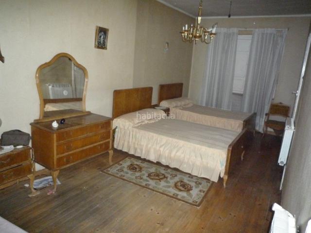 Masía en venta en Cacabelos. Casa centrica en Cacabelos Para reformar. Masías.
